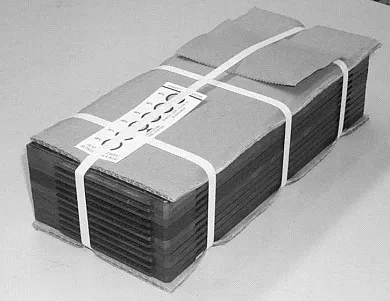 Пример перевязанных паллетов, лежащих друг на друге. Пример перевязанных паллетов, лежащих друг на друге.