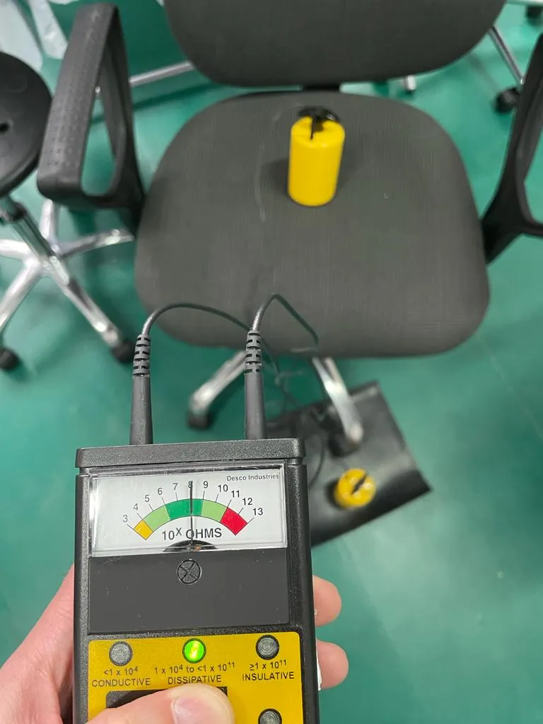 Замер антистатического стула ESD с сидением из ткани