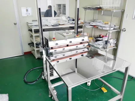 Вертикальный вакуумный упаковщик пакетов CCT-VT1000 фото Вертикальный вакуумный упаковщик пакетов CCT-VT1000 фото